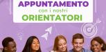 Immagine con ragazzi che guardano siti web